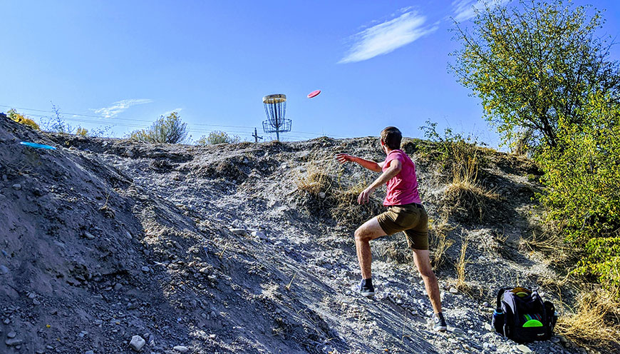 types of disc golf throws